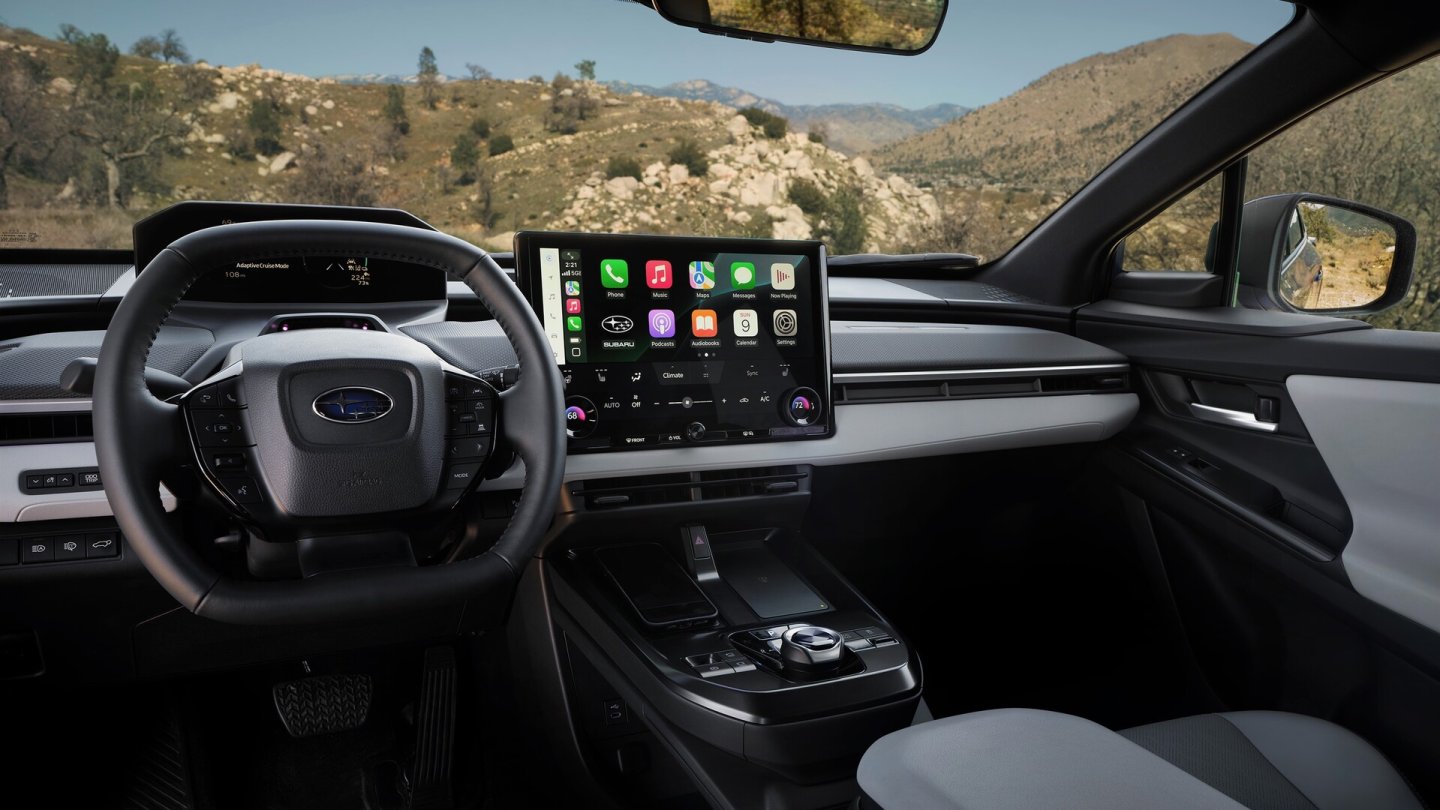 Das Cockpit des Subaru Trailseeker mit 14-Zoll-Touchscreen. Das Cockpit des Subaru Trailseeker mit 14-Zoll-Touchscreen.
