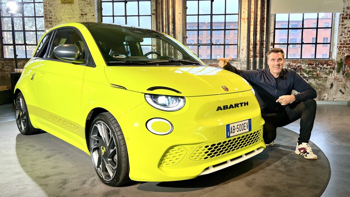 Abarth 500e (2023)