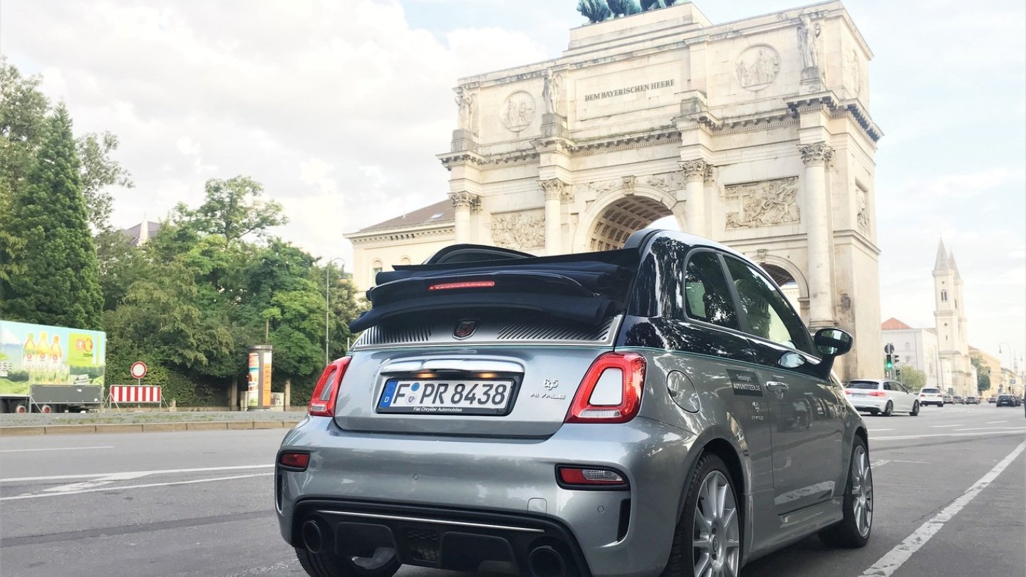 City-Racer sagt man schnell. Aber damit wird man dem Abarth nicht gerecht. City-Racer sagt man schnell. Aber damit wird man dem Abarth nicht gerecht.