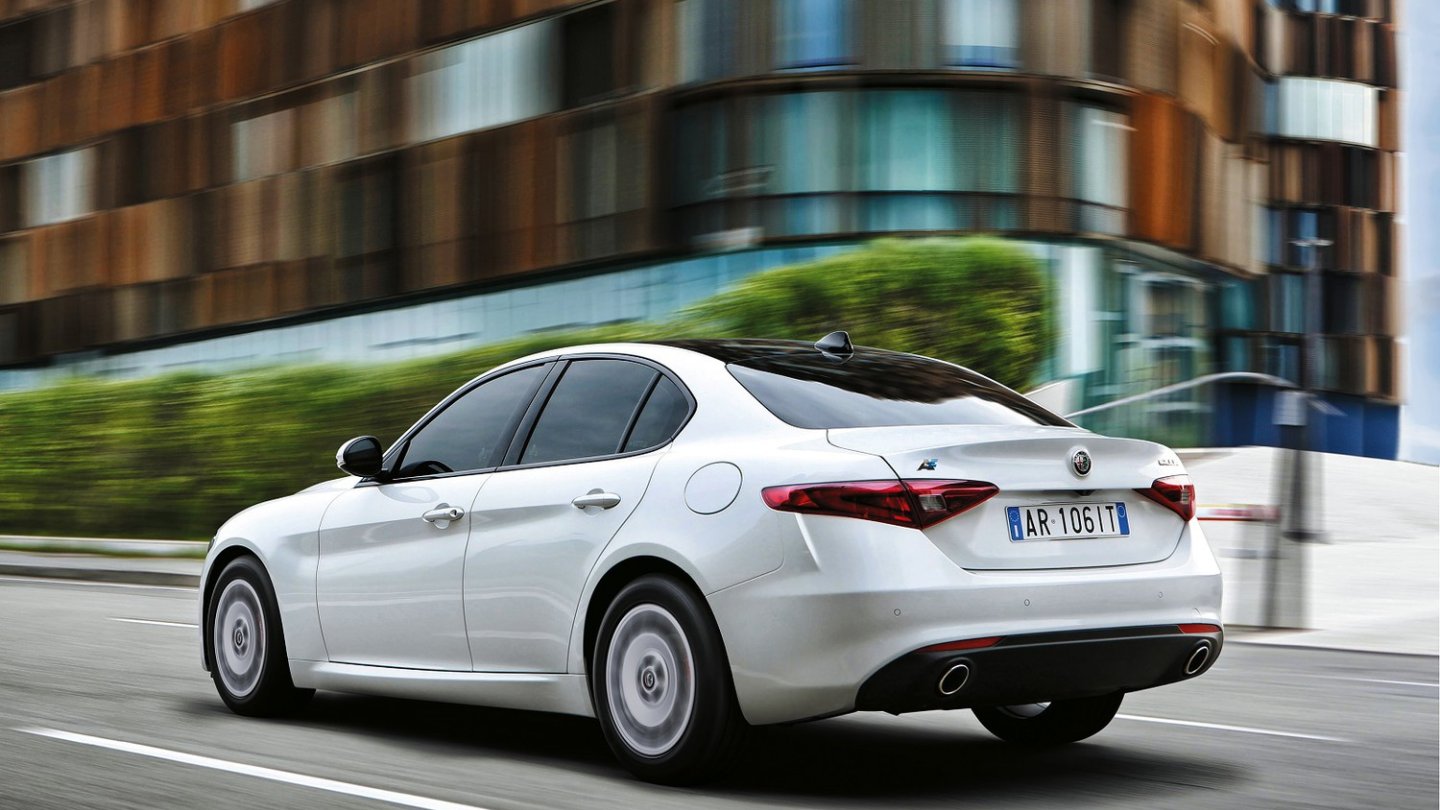 Advanced Efficiency heißt die ökölogisch wertvollere Ausstattungsoption für den 180 PS-Diesel. Advanced Efficiency heißt die ökölogisch wertvollere Ausstattungsoption für den 180 PS-Diesel.