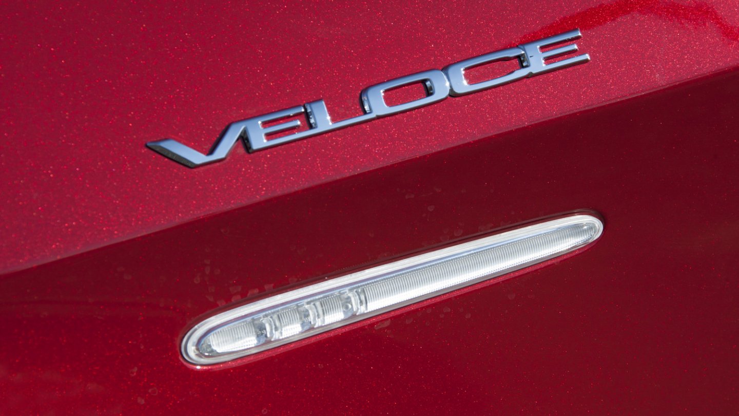 Die sportliche Giulietta trägt schon das Veloce-Emblem. Die Giulia Veloce kommt im Herbst. Die sportliche Giulietta trägt schon das Veloce-Emblem. Die Giulia Veloce kommt im Herbst.