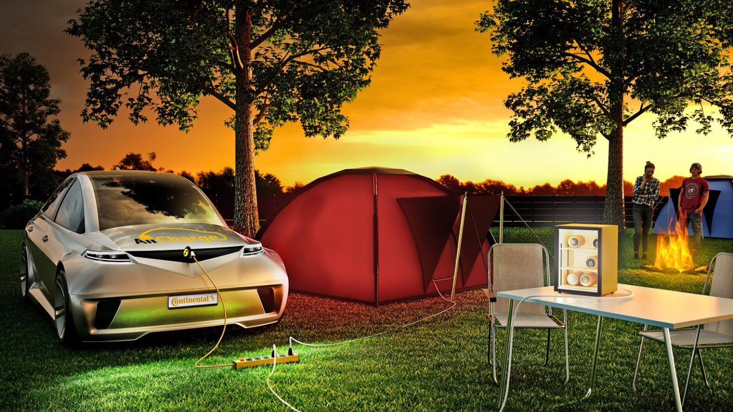 Ein überkorrektes PR-Bild: Hipster-Mann und Hipster-Frau beim Campen - mit getrennten Zelten. Ein überkorrektes PR-Bild: Hipster-Mann und Hipster-Frau beim Campen - mit getrennten Zelten.