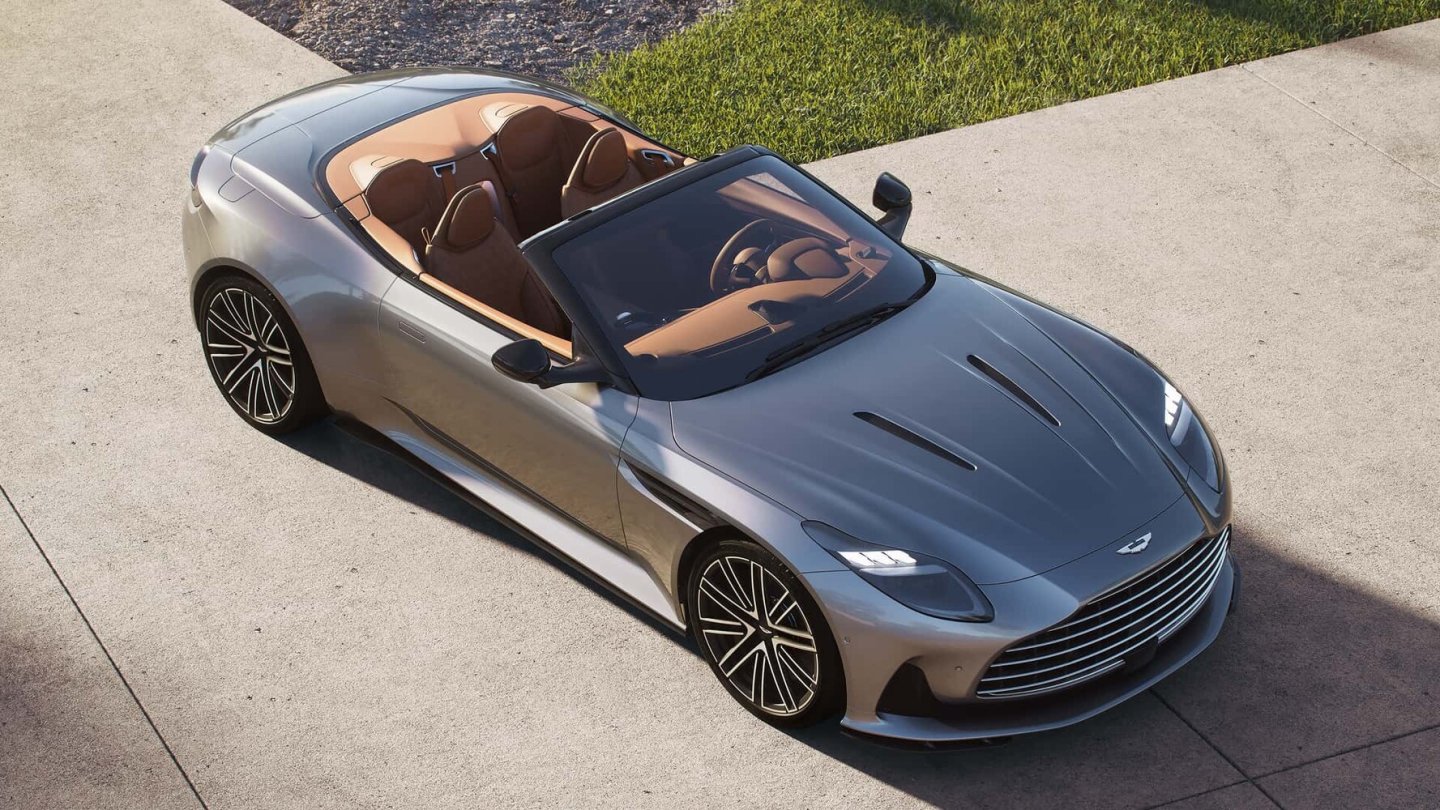 Aston Martin DB12 Volante (2023)