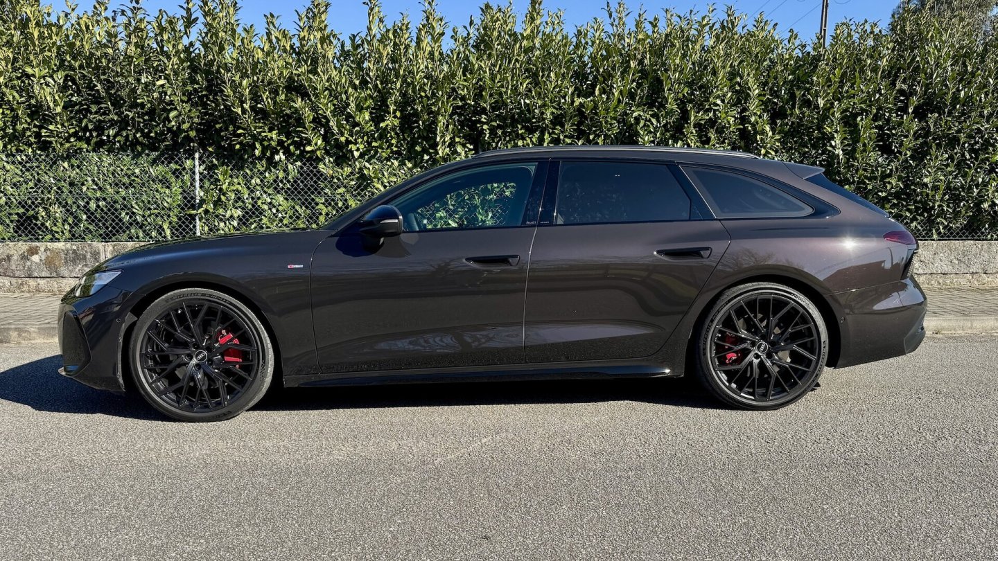 Der Audi A6 Avant 3.0 TFSI hat eine Leistung von 270 kW / 367 PS, dazu kommt die E-Power des Mildhybrid-Systems. Der Audi A6 Avant 3.0 TFSI hat eine Leistung von 270 kW / 367 PS, dazu kommt die E-Power des Mildhybrid-Systems.