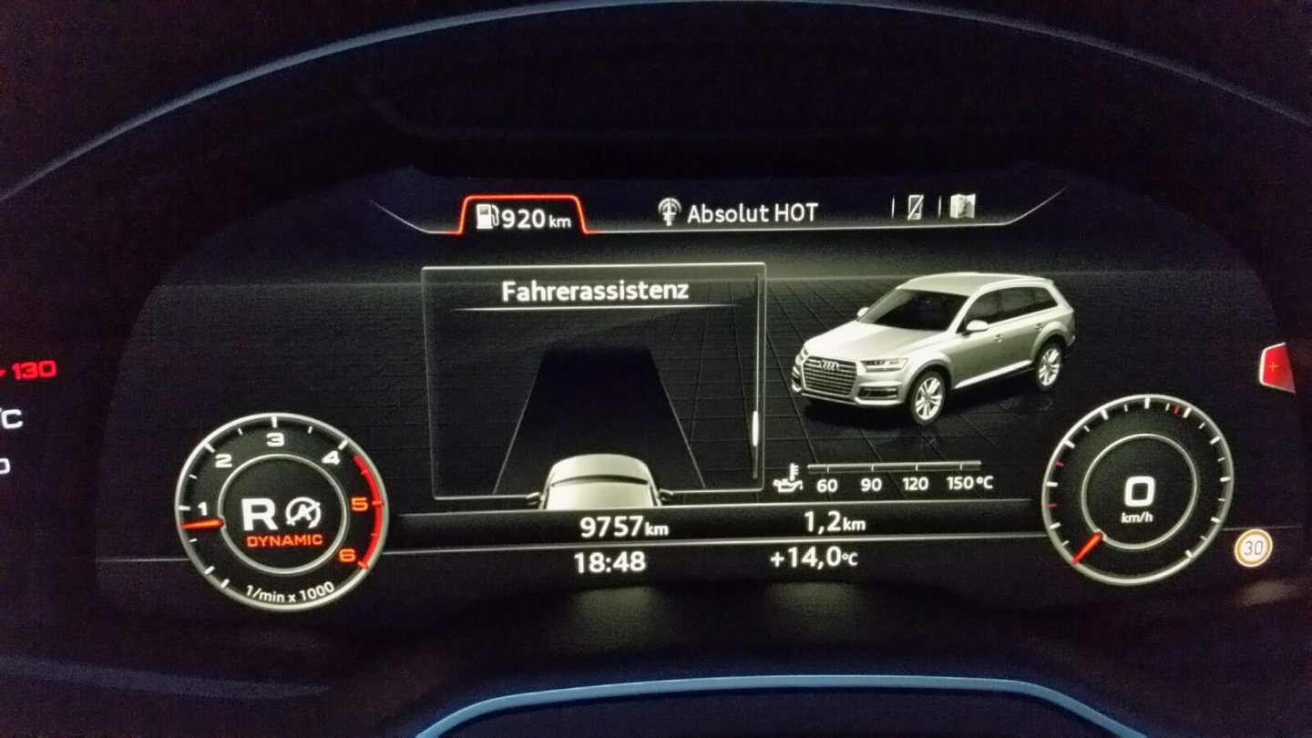Hochauflösendes digitales Cockpit - der bald neue Standard bei VW und Audi? Hochauflösendes digitales Cockpit - der bald neue Standard bei VW und Audi?