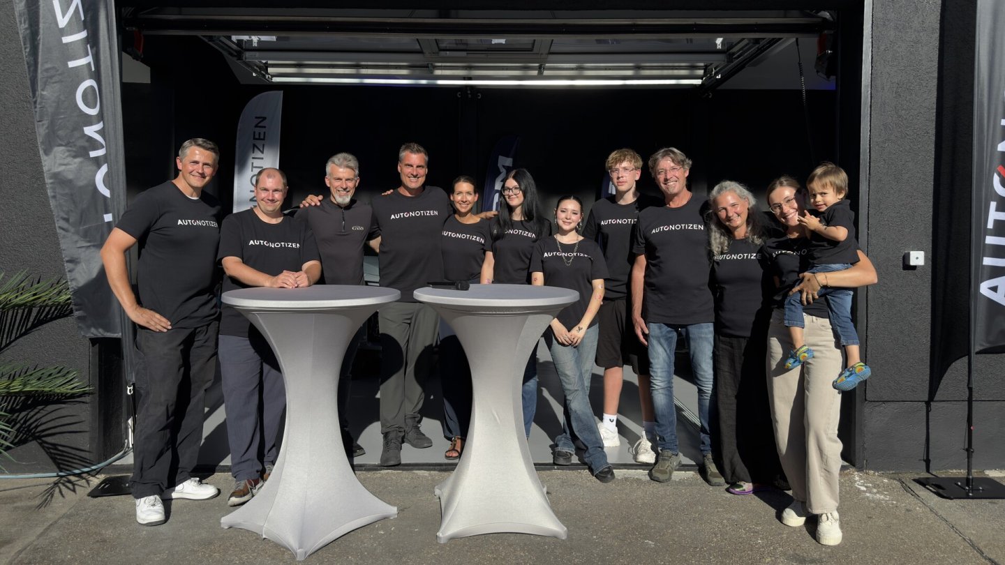 Das unbeschreibliche Team für AUTONOTIZEN Live. Minus Laura und Lars, die stets hinter den Kameras standen.