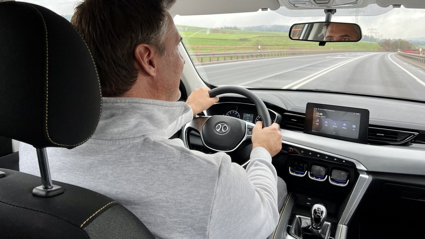 Das Fahrwerk ist komfortabel, der Verbrauch zu hoch. Das Fahrwerk ist komfortabel, der Verbrauch zu hoch.