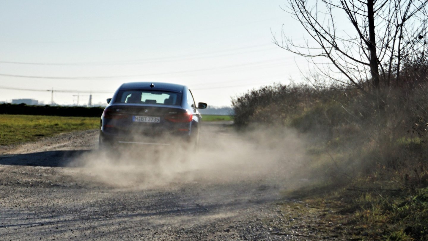 Der BMW 6er GT kann und wird Staub aufwirbeln. Der BMW 6er GT kann und wird Staub aufwirbeln.