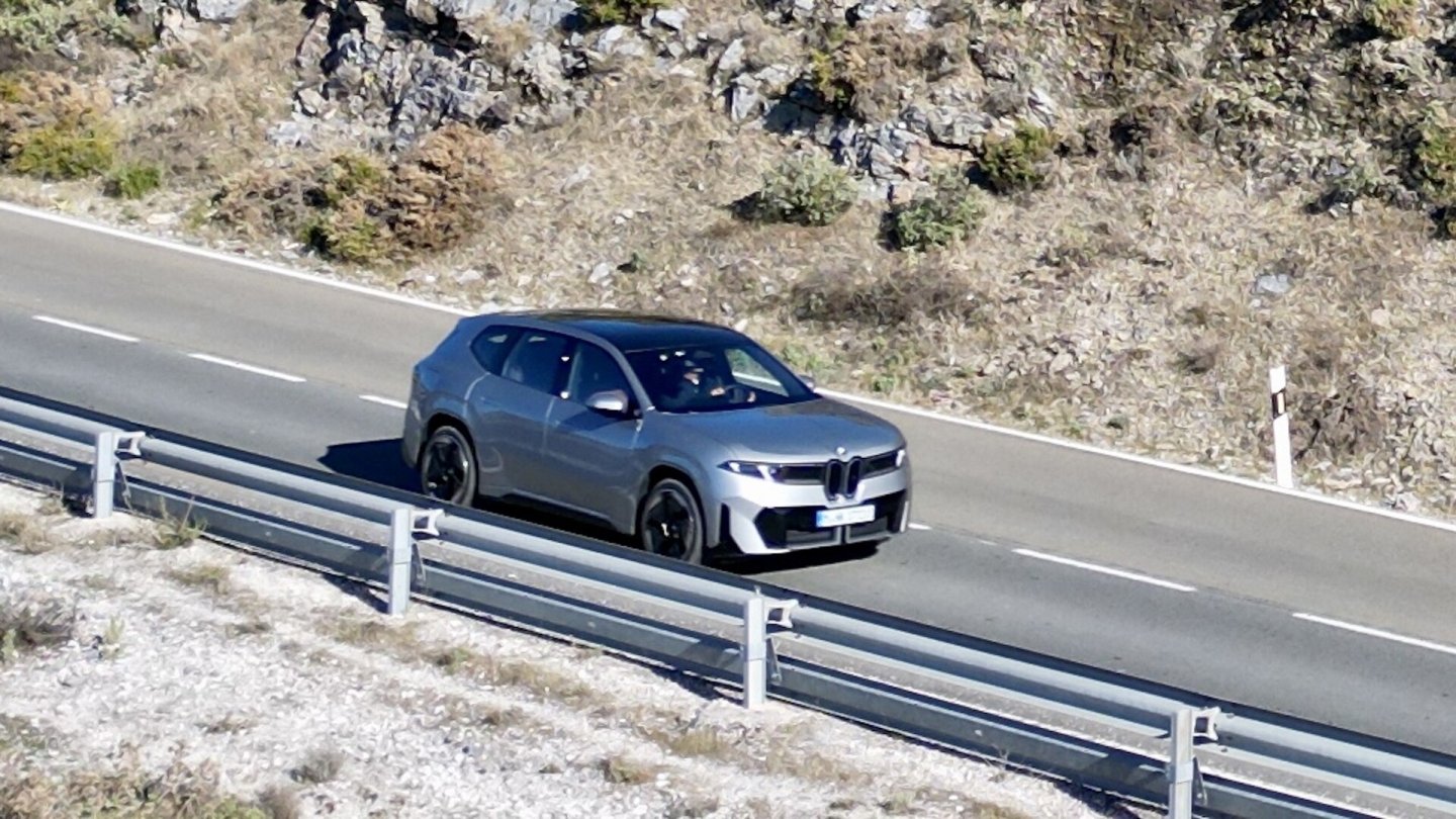 Im Rahmen der Testfahrten konnten wir den BMW iX3 im Süden Spaniens ausprobieren.