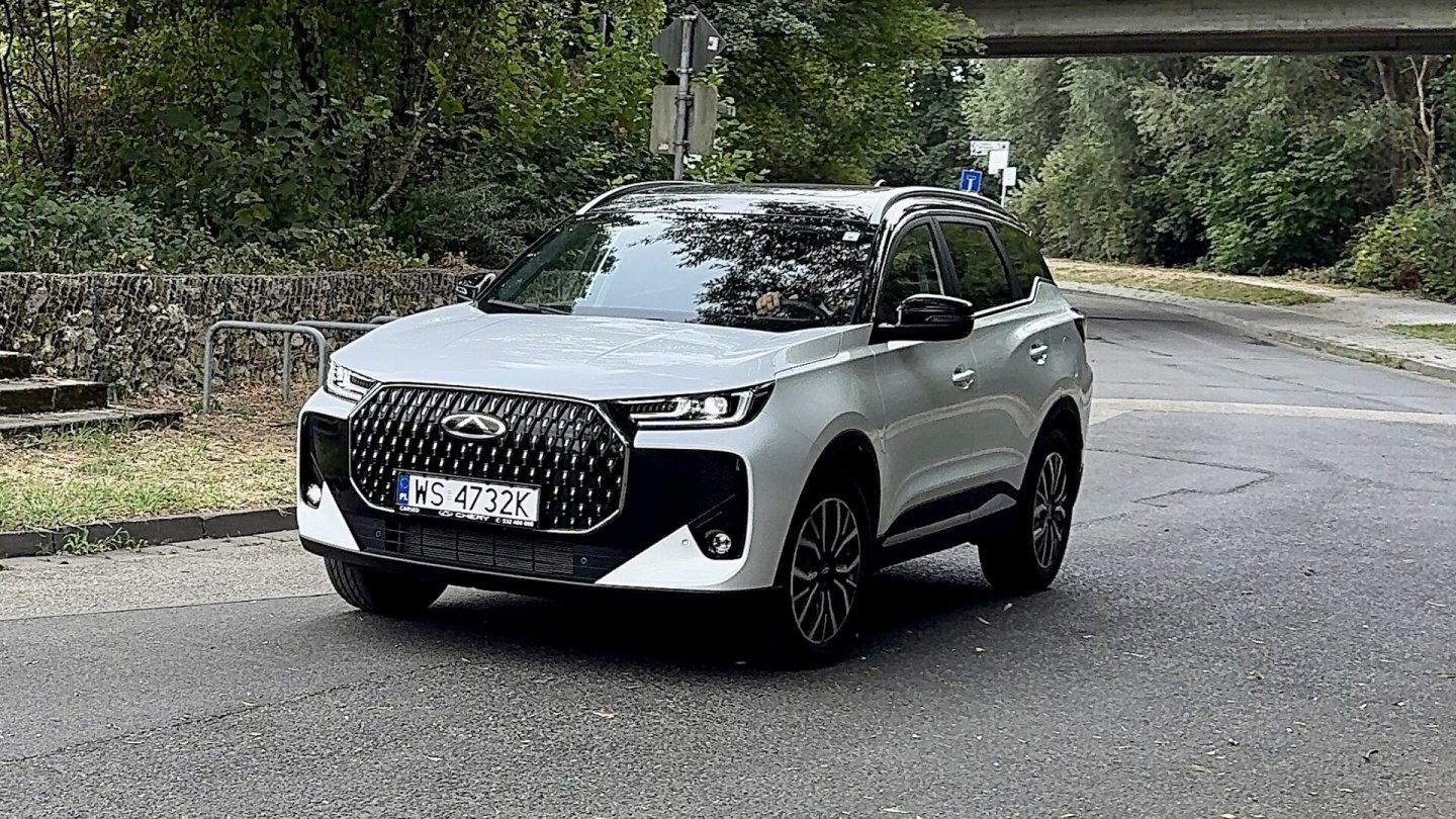 Den stärkeren Hybrid-Antrieb mit 224 PS Systemleistung kann man jetzt schon im größeren Chery Tiggo 7 erfahren.