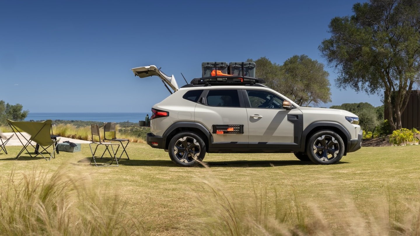 Der Dacia Duster * ist bereit für jedes Abenteuer, vom Großstadt-Dschungel bis zum Camping-Ausflug. Der Dacia Duster * ist bereit für jedes Abenteuer, vom Großstadt-Dschungel bis zum Camping-Ausflug.