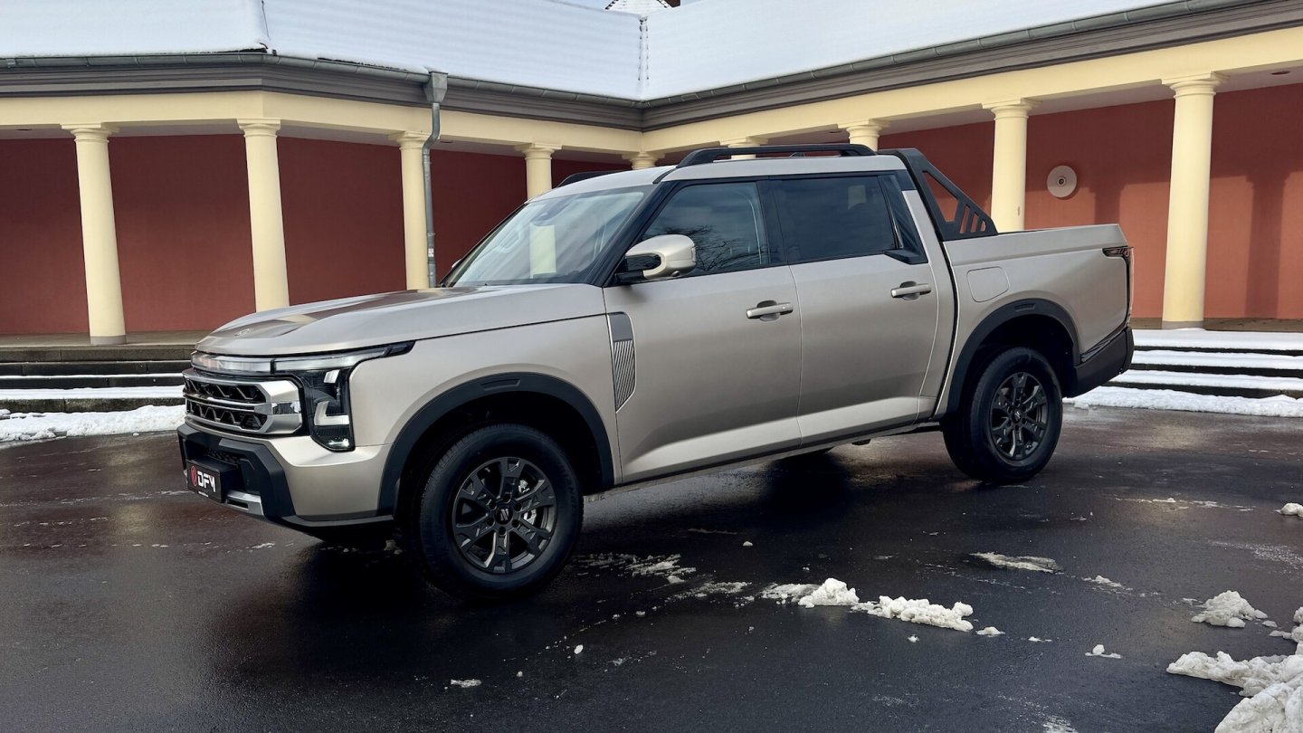 Zu uns dürfte der Santana nicht kommen, hierzulande wird der weitestgehend baugliche DFM Rich 9 aus chinesischer Produktion eingeführt.