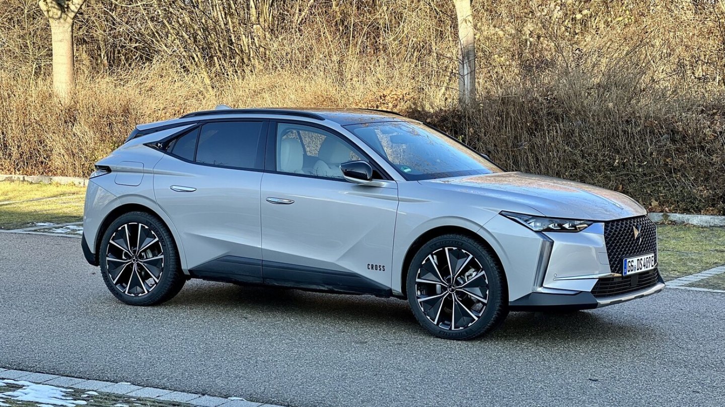 Der üppig ausgestattete Testwagen kostet über 58.000 Euro. Der üppig ausgestattete Testwagen kostet über 58.000 Euro.