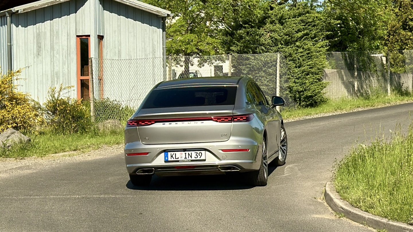 Kurven sind nicht der beste Freund des gemütlichen B70.