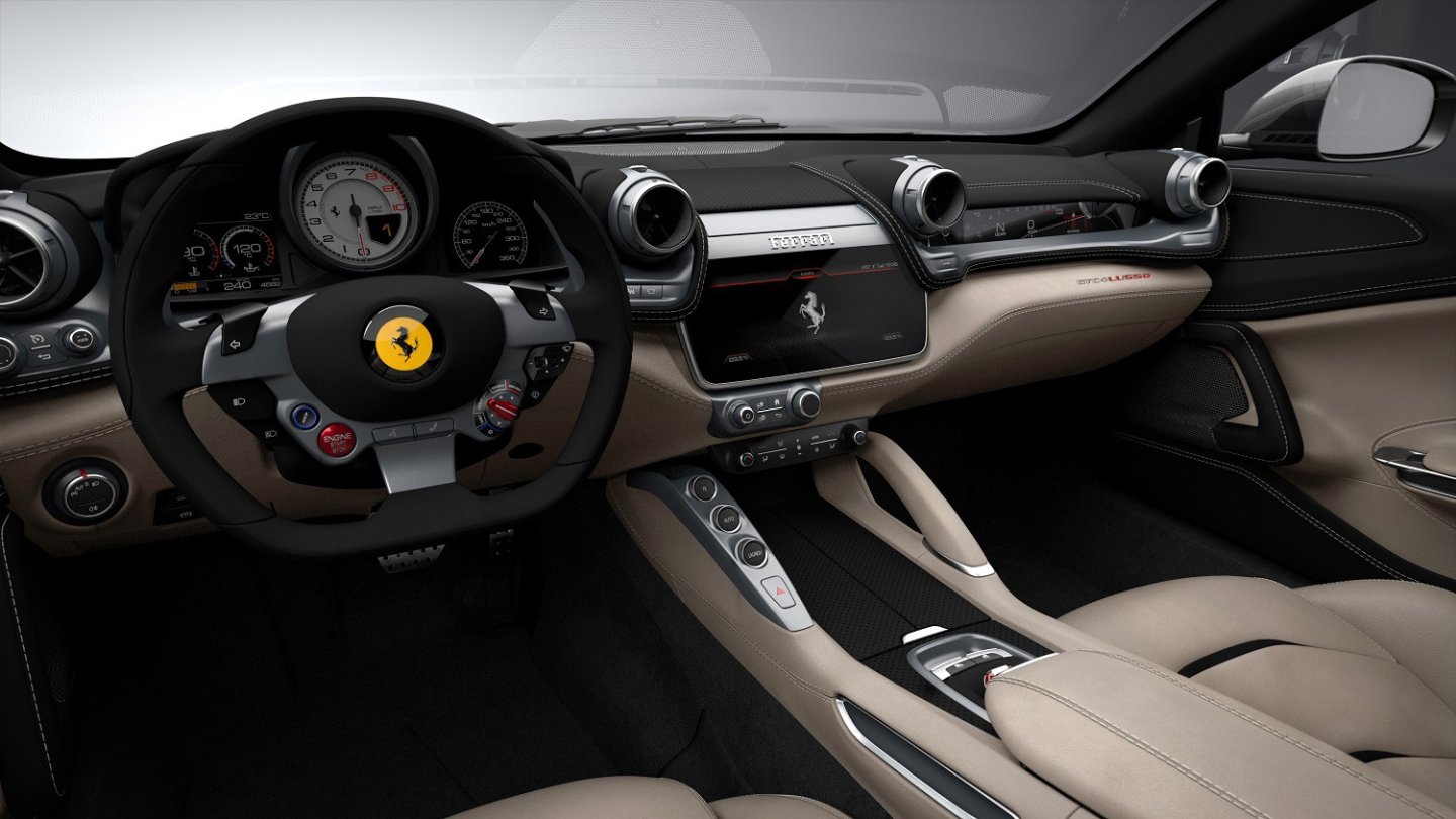 Mercedes bringt zwei Diplays: Pfft...Ferrari bietet drei! Mercedes bringt zwei Diplays: Pfft...Ferrari bietet drei!