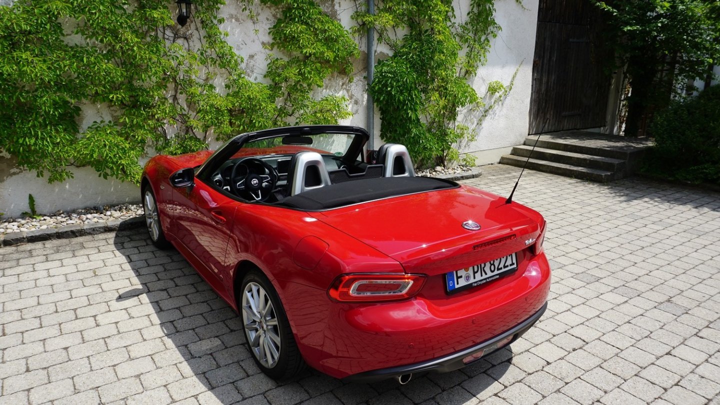 Fiat und Abarth 124 Spider