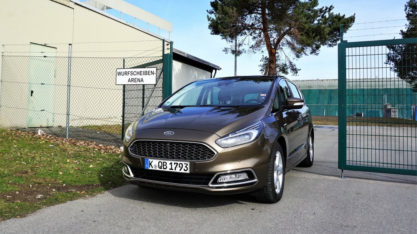 Der Ford S-Max will auch in zweiter Generation eine sportliche Van-Alternative sein. Der Ford S-Max will auch in zweiter Generation eine sportliche Van-Alternative sein.