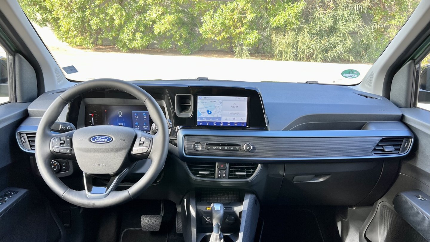 Trotz Touchscreen: Viele physische Bedienelemente erleichtern den Alltag im Auto. Trotz Touchscreen: Viele physische Bedienelemente erleichtern den Alltag im Auto.