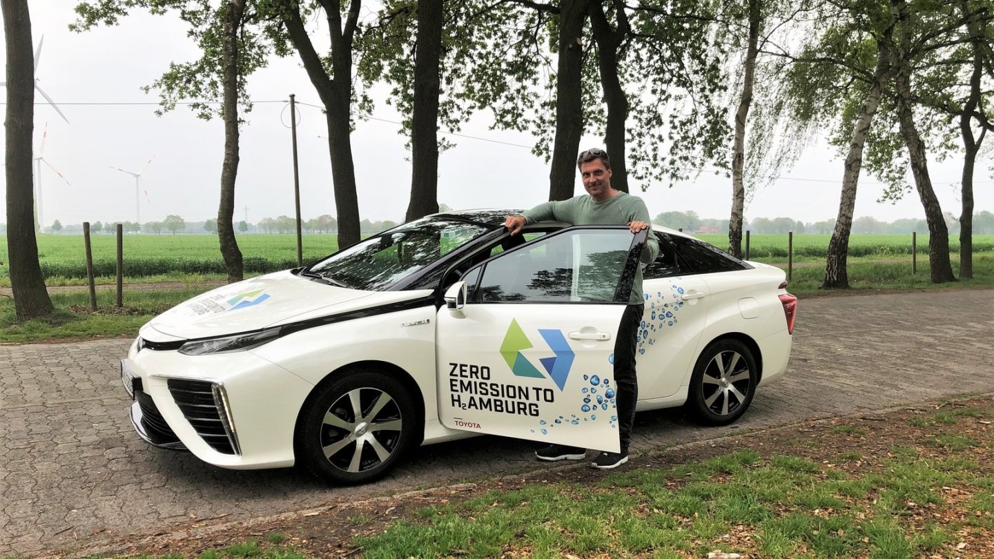 Mit dem Toyota Mirai unterwegs nach Hamburg. Mit dem Toyota Mirai unterwegs nach Hamburg.