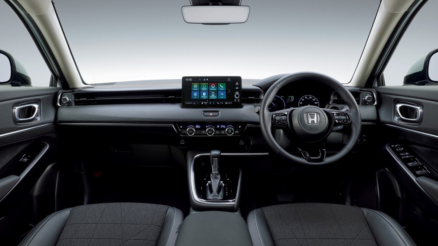 Das Cockpit des neuen HR-V, hier als Rechtslenker für Japan. Das Cockpit des neuen HR-V, hier als Rechtslenker für Japan.