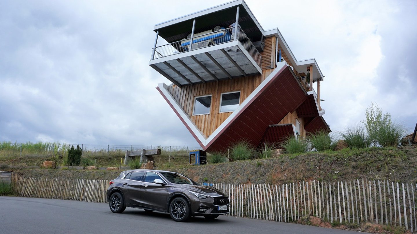 Stellt Infiniti mit dem Q30 die Welt auf den Kopf? Stellt Infiniti mit dem Q30 die Welt auf den Kopf?