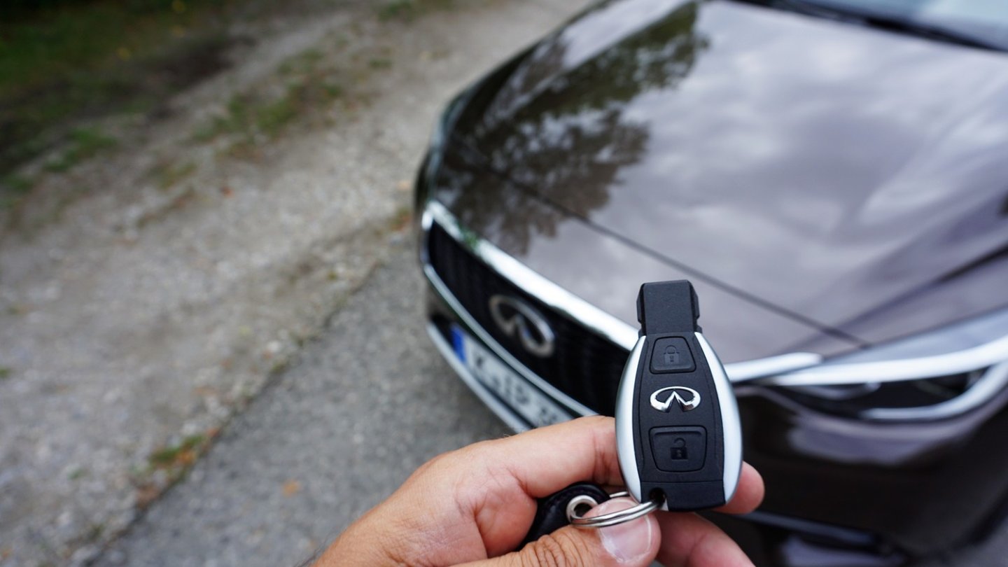 Sogar der Q30-Schlüssel kommt aus dem Mercedes-Teileregal. Sogar der Q30-Schlüssel kommt aus dem Mercedes-Teileregal.