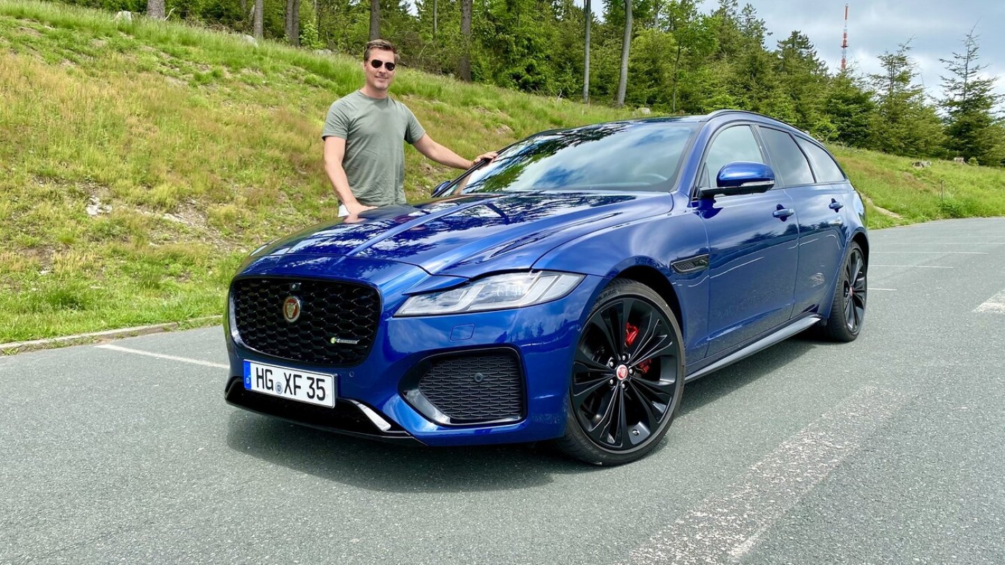 Den Jaguar XF gibt es als Diesel und Benziner immer mit vier Zylindern. Den Jaguar XF gibt es als Diesel und Benziner immer mit vier Zylindern.