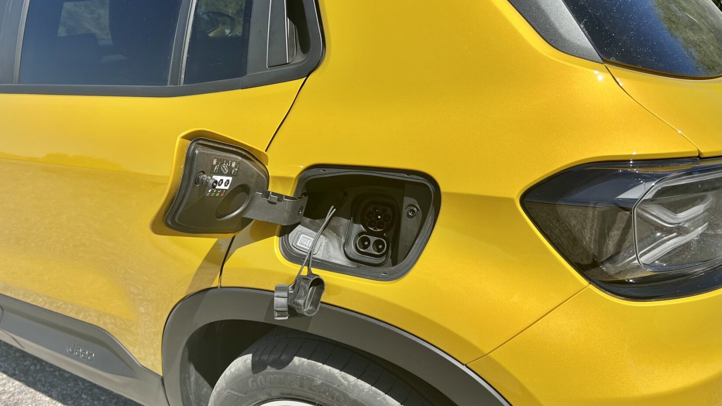 In den meistne Märkten wird der Avenger nur als Elektroauto verkauft. In den meistne Märkten wird der Avenger nur als Elektroauto verkauft.