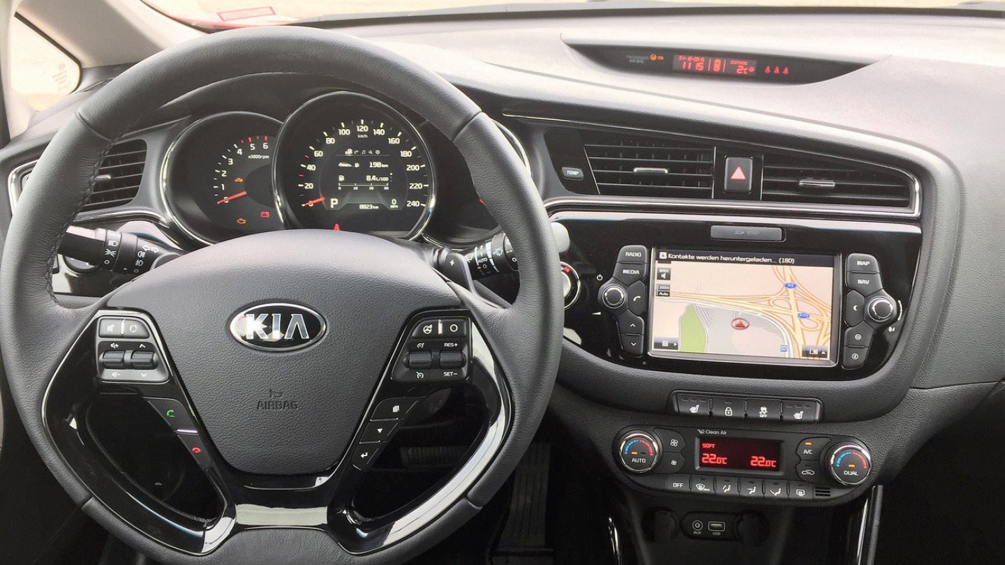Das Infotainment Display misst sieben Zoll im Durchmesser. Das Infotainment Display misst sieben Zoll im Durchmesser.