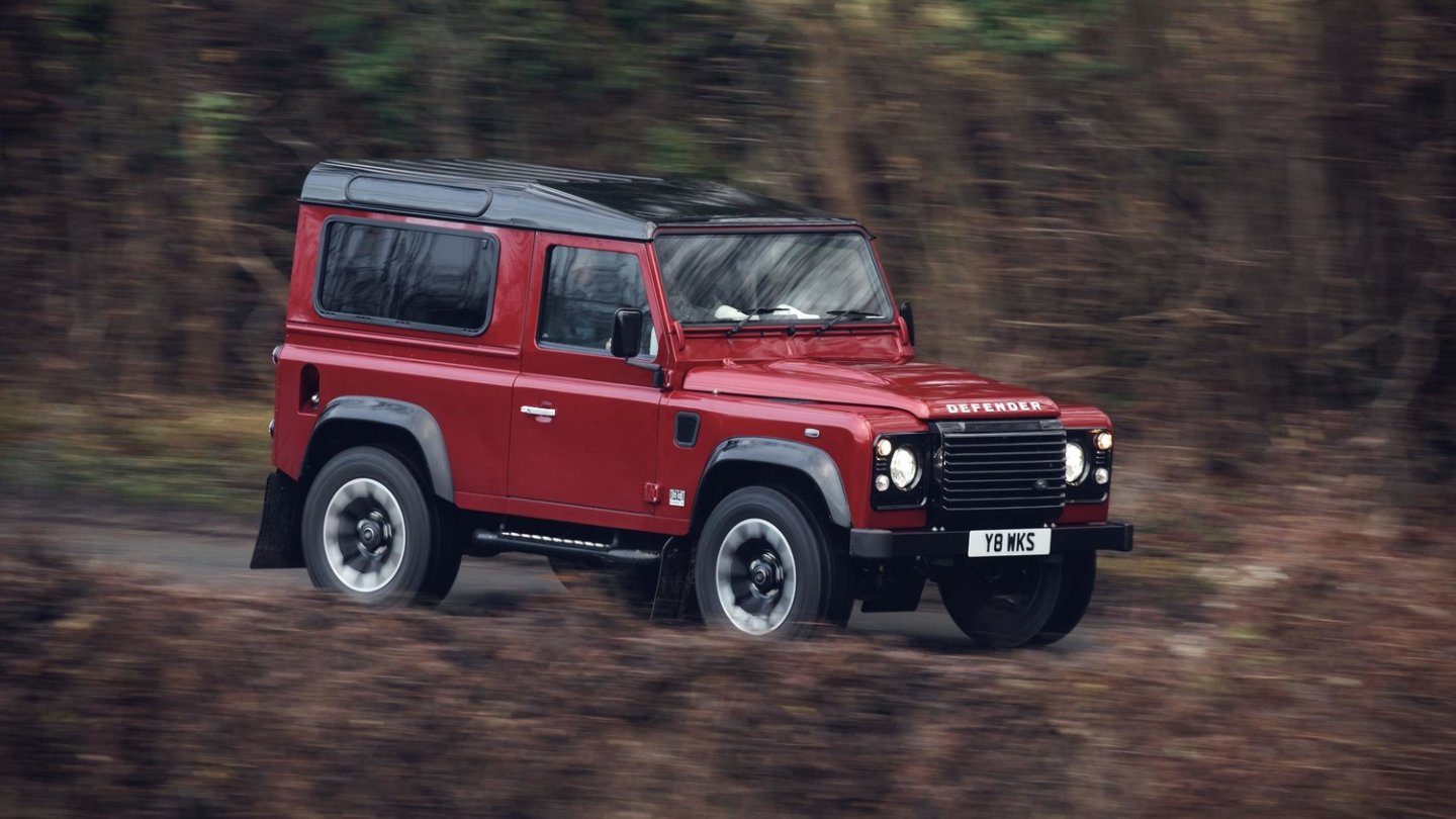 Land Rover Defender Works V8 70th Edition