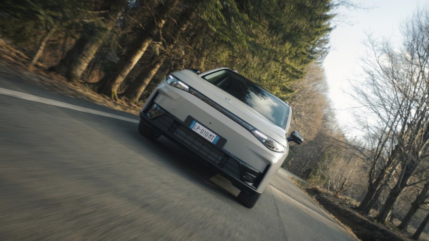 Im Oktober soll die Allrad-Variante des Leapmotor C10 ihre Premiere feiern. Im Oktober soll die Allrad-Variante des Leapmotor C10 ihre Premiere feiern.