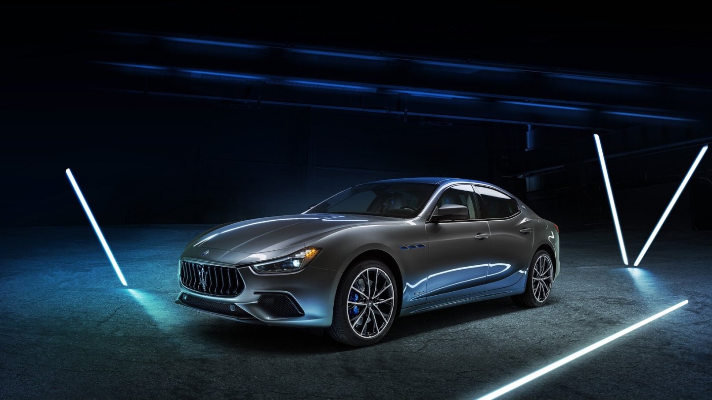 Maserati Ghibli Hybrid 2021