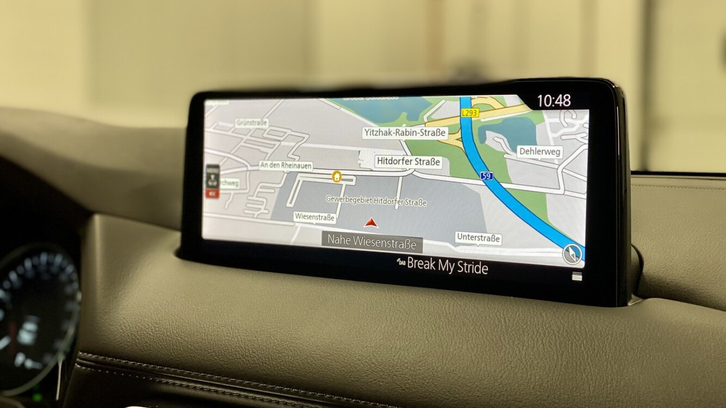 Der CX-5 übernimmt, je nach Ausstattung, das moderne Infotainment aus Mazda 3 und CX-30. Der CX-5 übernimmt, je nach Ausstattung, das moderne Infotainment aus Mazda 3 und CX-30.