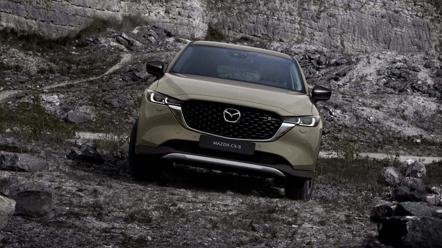 Das Sondermodell Mazda CX-5 Newground kommt neu ins Programm. Das Sondermodell Mazda CX-5 Newground kommt neu ins Programm.