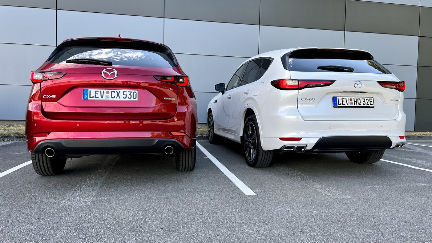 Der Mazda CX-5 bietet 2.100 kg Anhängelast, der CX-60 schleppt 400 kg mehr. Der Mazda CX-5 bietet 2.100 kg Anhängelast, der CX-60 schleppt 400 kg mehr.