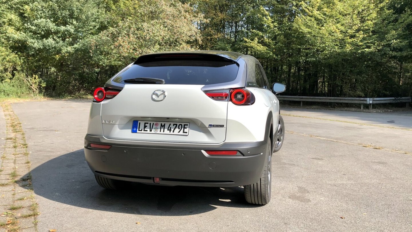 Der Mazda MX-30 ist ein günstiges und gut ausgestattetes Elektroauto. Der Mazda MX-30 ist ein günstiges und gut ausgestattetes Elektroauto.