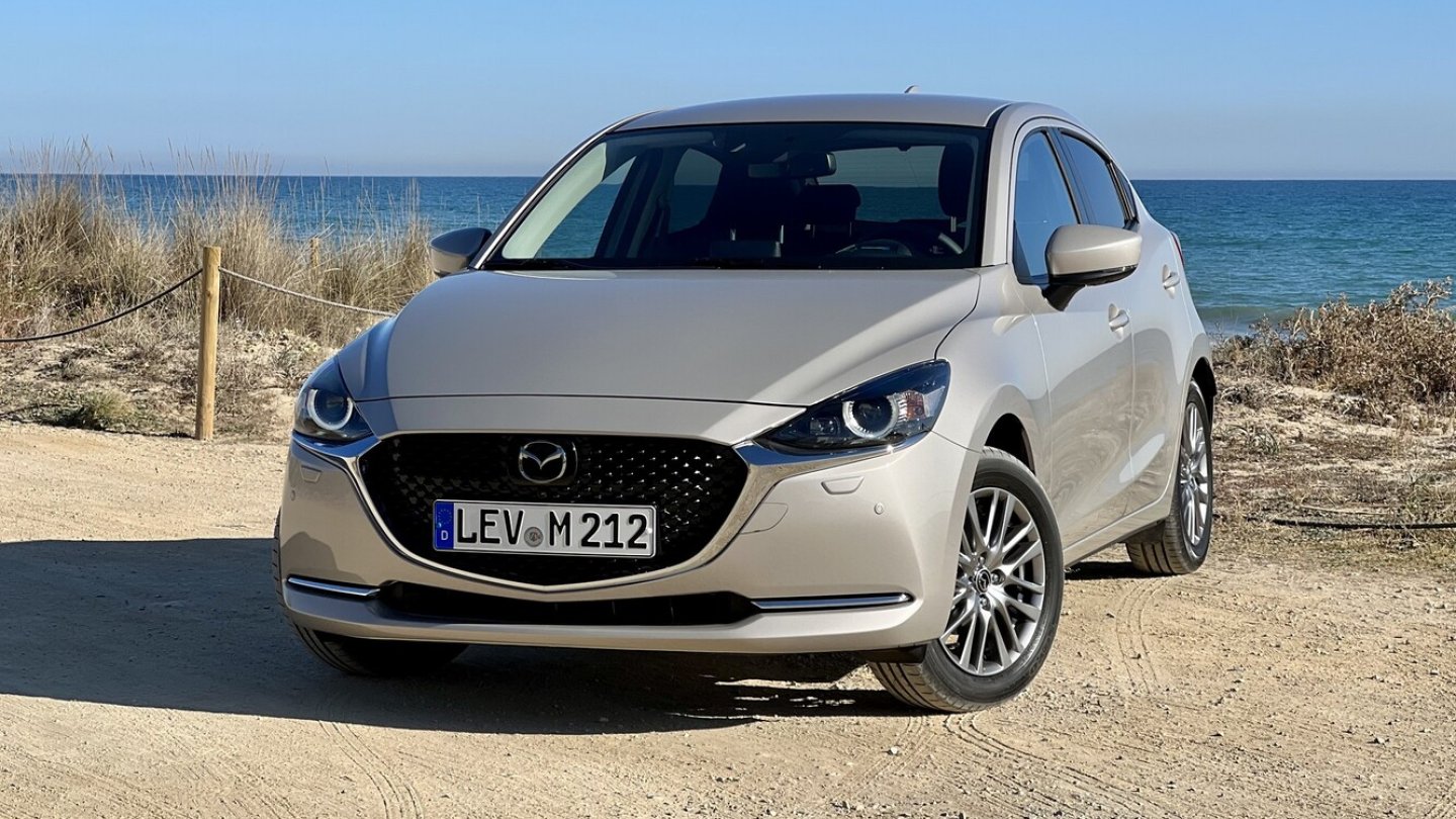 Mazda2 2022