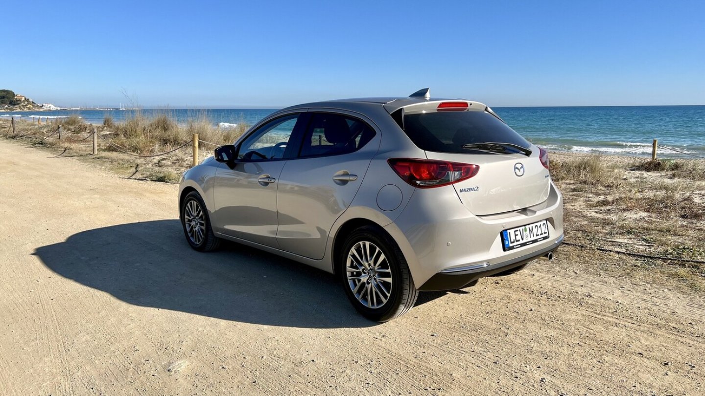 Neu im Modelljahr 2022 ist die optionale Farbe Platinum Quartz Metallic. Neu im Modelljahr 2022 ist die optionale Farbe Platinum Quartz Metallic.