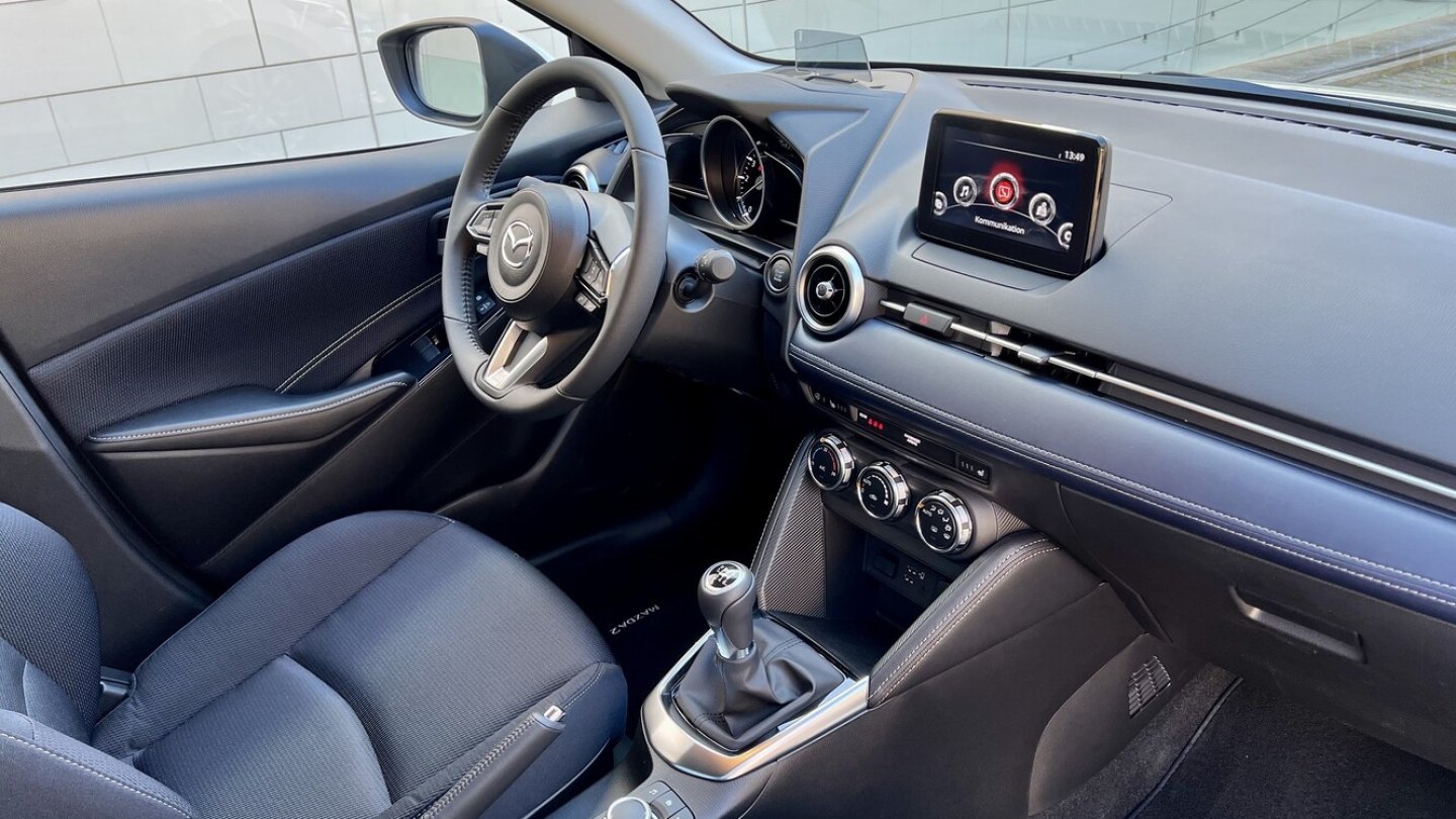 Apple CarPlay und Android Auto sind serienmäßig. Apple CarPlay und Android Auto sind serienmäßig.