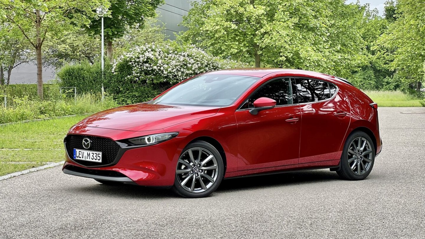 Mazda3 e-Skyactiv G 2.0 2022 Mazda3 e-Skyactiv G 2.0 2022