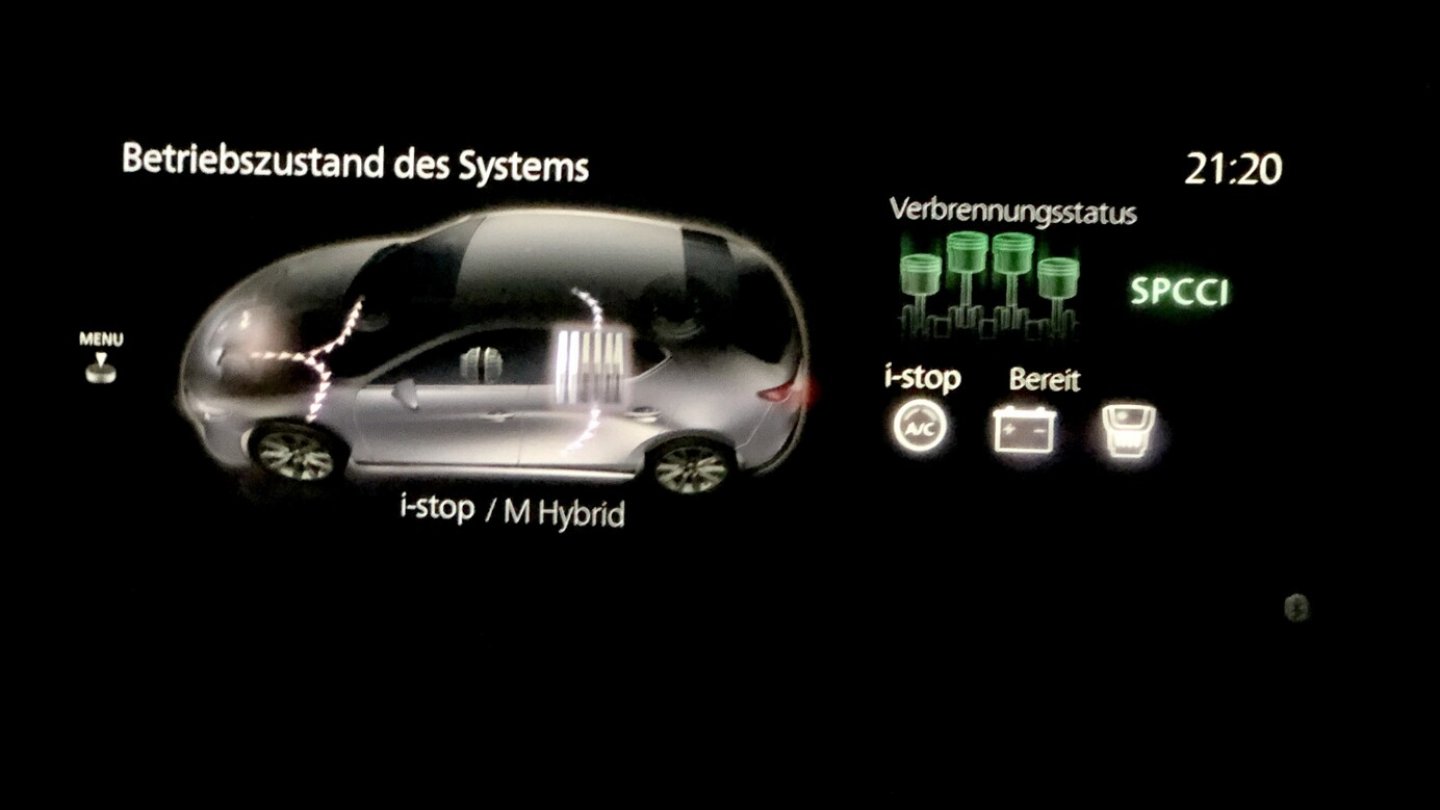 Die Anzeige im Cockpit zeigt die aktuelle Arbeitsweise des Motors an. Die Anzeige im Cockpit zeigt die aktuelle Arbeitsweise des Motors an.