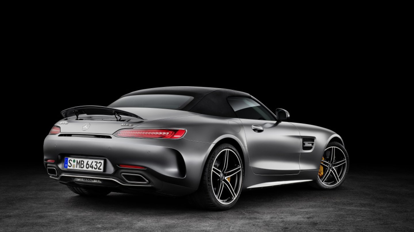 Im Abgang genauso lässtig wie im Auftritt. Starkes Heck eines starken Autos. Im Abgang genauso lässtig wie im Auftritt. Starkes Heck eines starken Autos.