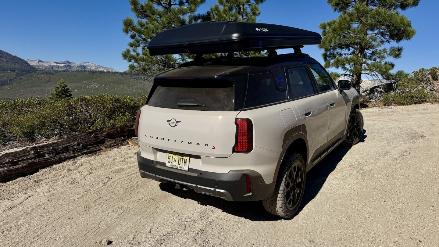 Das Dachzelt entstand in Kooperation von Mini mit dem Spezialisten Autohome. Es zählt nicht zur Serienausstattung der Untamed Edition.