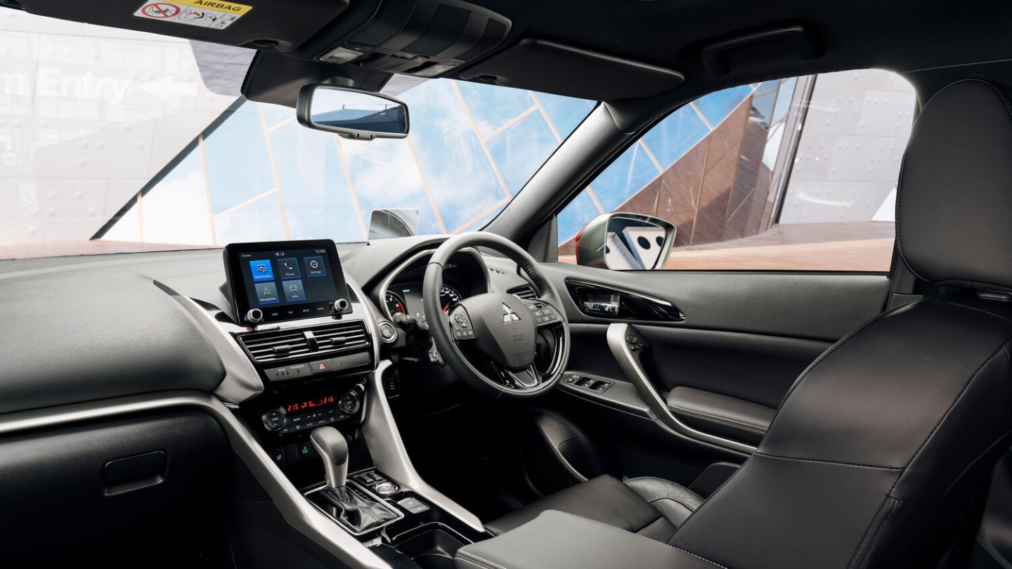 Neues Infotainment-Display im Cockpit des Eclipse Cross. Neues Infotainment-Display im Cockpit des Eclipse Cross.