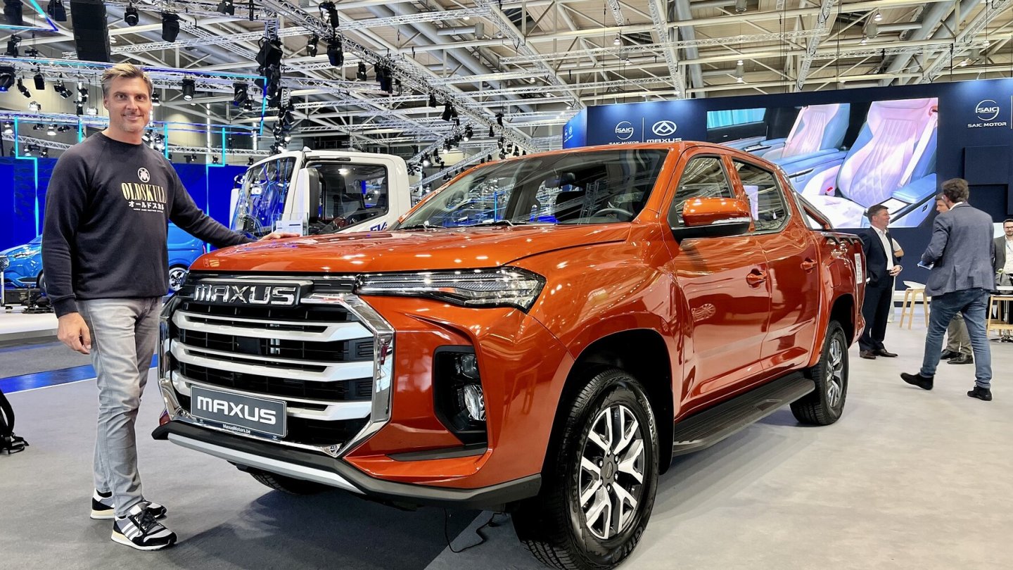 Wohl im Frühjahr 2023 startet der Maxus T90 EV bei uns. Wohl im Frühjahr 2023 startet der Maxus T90 EV bei uns.