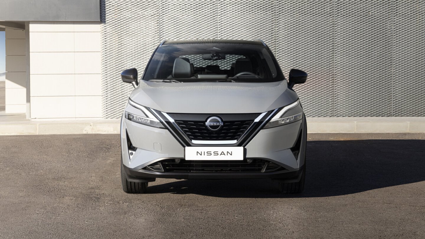 Der Grill an der Front wurde für den Qashqai e-Power leicht geändert. Der Grill an der Front wurde für den Qashqai e-Power leicht geändert.