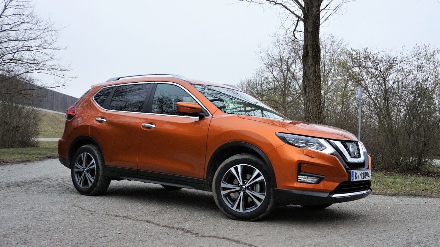 Vor allem an der Front ist das Facelift des Nissan X-Trail erkennbar. Vor allem an der Front ist das Facelift des Nissan X-Trail erkennbar.