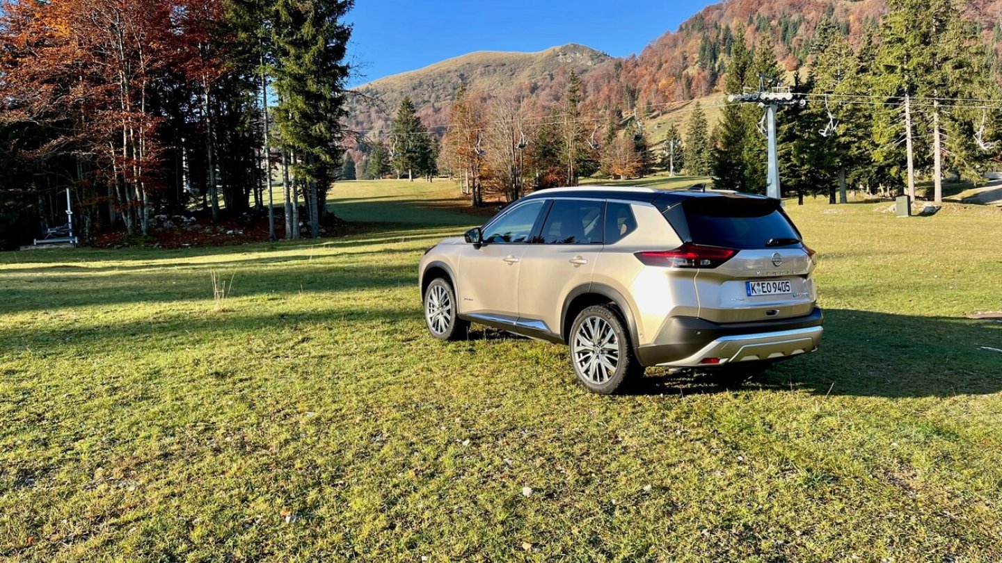 Den Nissan X-Trail gibt es als Mildhybrid sowie als e-Power-Hybrid mit und ohne Allradfunktion. Den Nissan X-Trail gibt es als Mildhybrid sowie als e-Power-Hybrid mit und ohne Allradfunktion.