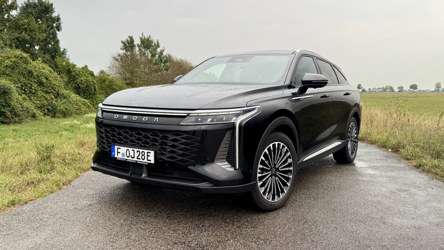 Omoda 9 Plug-in Hybrid (2026)