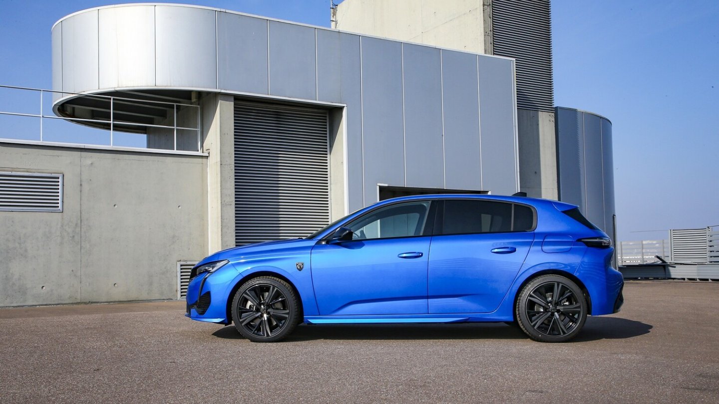 Mit dem Modellwechsel streckt sich der Peugeot 308 auf 4,36 Meter. Mit dem Modellwechsel streckt sich der Peugeot 308 auf 4,36 Meter.
